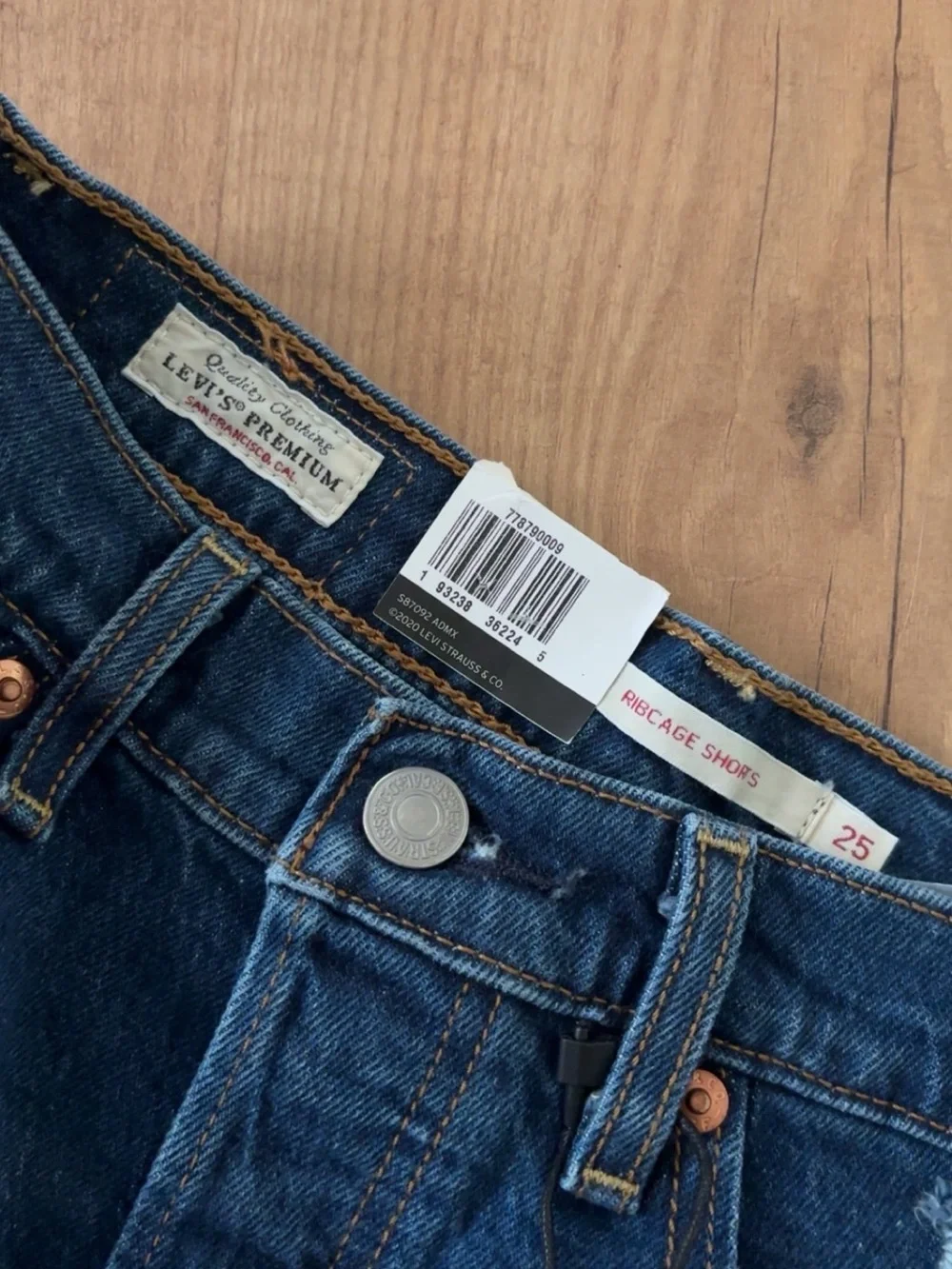 Levi's Ribcage Denim Shorts